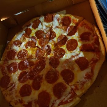 Pizza Palace - Large pizza split between my brother and I. It enough food but not great for the price. - Pizza Near Me - Knoxville, Tennessee