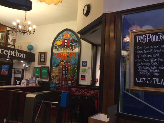 The Flying Pig Downtown Hostel by null
