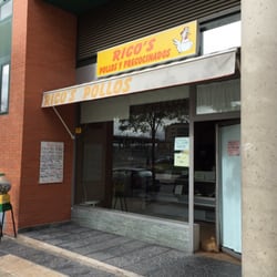 Rico's Pollos - Fachada
