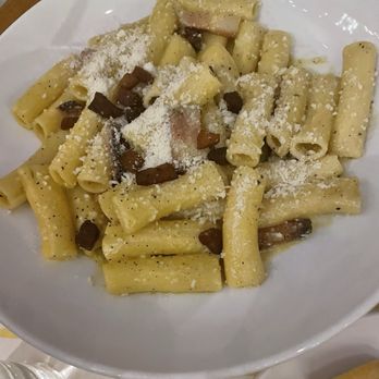 Pasta Eater - Rigatoni carbonara - Italian Near Me - New York, New York Pasta Eater - Rigatoni carbonara - Italian Near Me - New York, New York