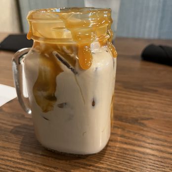 Another Broken Egg Cafe - Spiked salted caramel cold brew - American Near Me - Wichita, Kansas