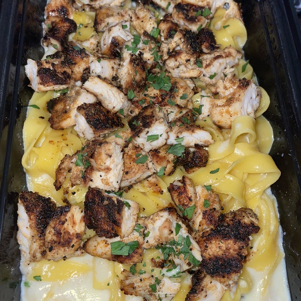 Antica Trattoria - Fettuccine Alfredo with chicken - Italian Near Me - Ridgewood, New York Antica Trattoria - Fettuccine Alfredo with chicken - Italian Near Me - Ridgewood, New York