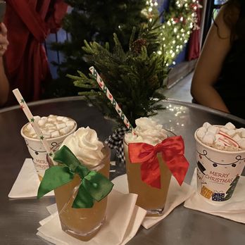 Winter Wonderland Honolulu - Hot chocolate and butterbeer. So delicious! - Cocktail Bars Near Me - Honolulu, Hawaii Winter Wonderland Honolulu - Hot chocolate and butterbeer. So delicious! - Cocktail Bars Near Me - Honolulu, Hawaii