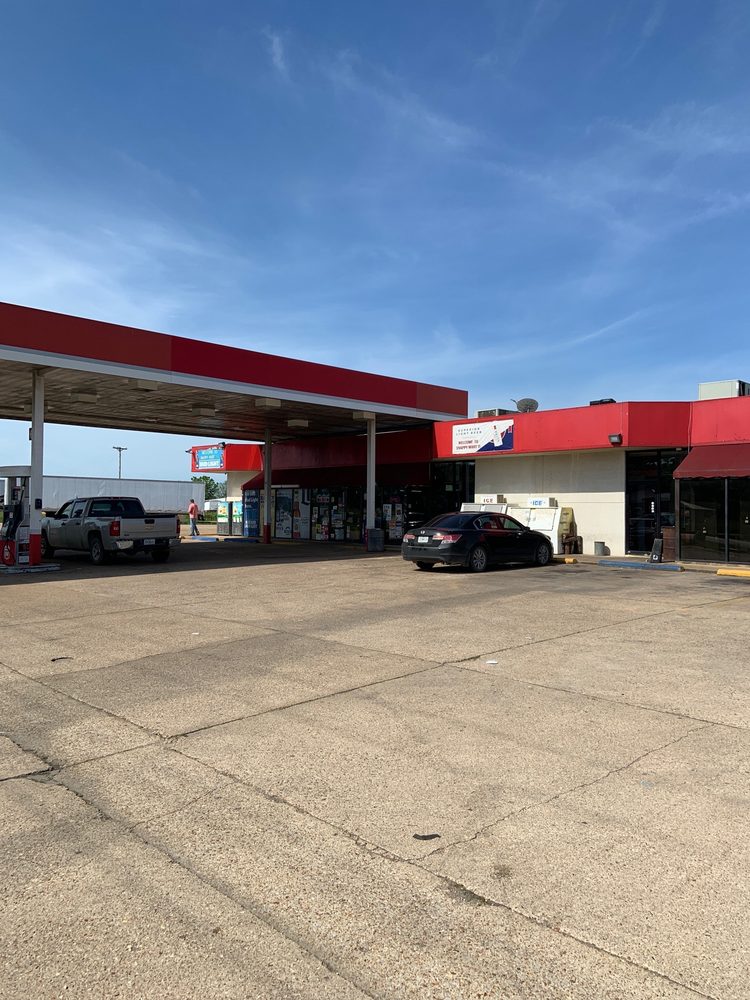 Snappy Mart Texaco Truck Stop, West Plains Roadtrippers