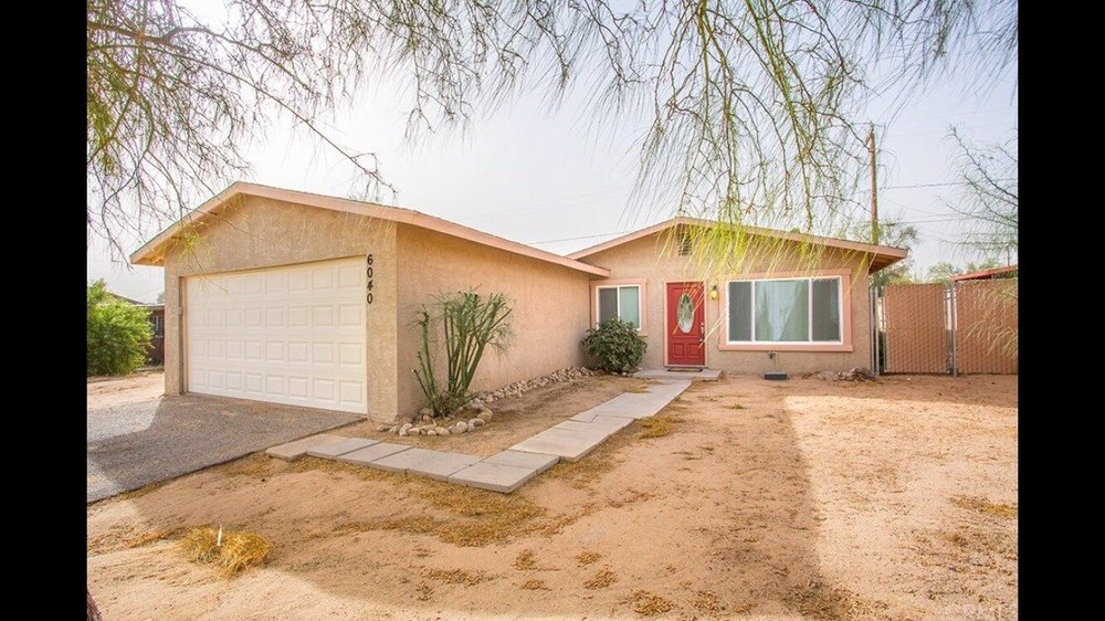 Slide of Elite Roofing