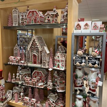 Dillard's - Love this display! - Department Stores Near Me - Jacksonville, Florida