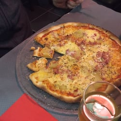 La Gondole - La pizza au fromage pont Lévêque. Et son drôle de nom... Un-dé-li-ce !!!
