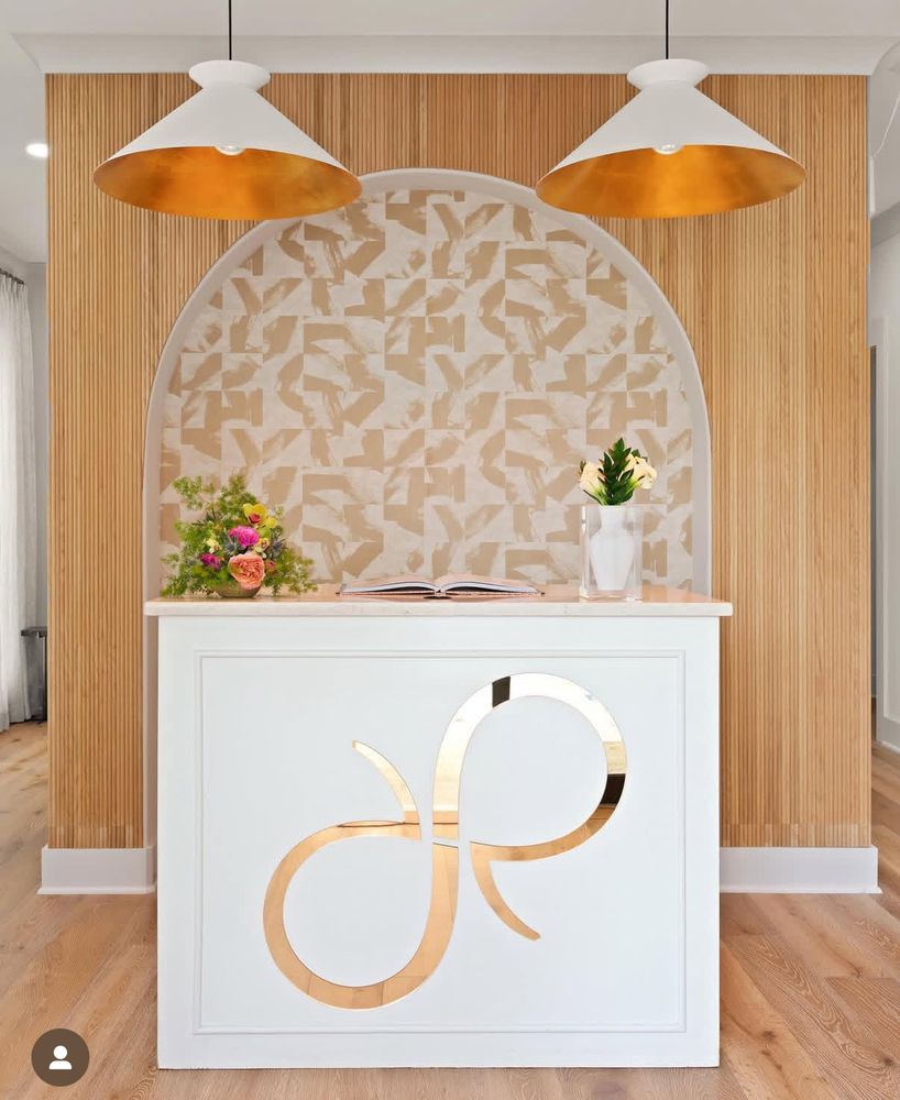 Refresh & Refine Logo