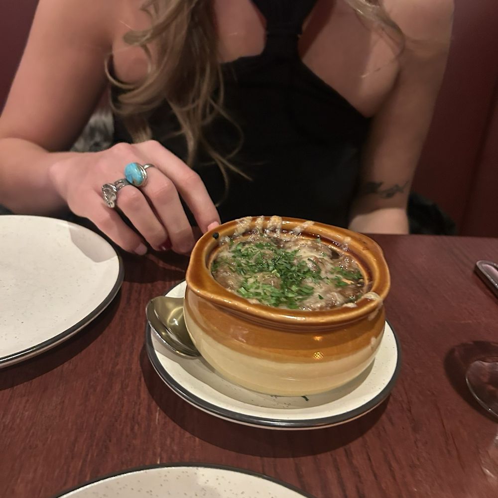 Lola’s - French onion soup - American Near Me - Madison, Wisconsin Lola’s - French onion soup - American Near Me - Madison, Wisconsin