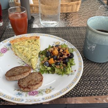 Pheasant Field Bed and Breakfast - Broccoli and Cheddar quiche. - Bed & Breakfast Near Me - Carlisle, Pennsylvania Pheasant Field Bed and Breakfast - Broccoli and Cheddar quiche. - Bed & Breakfast Near Me - Carlisle, Pennsylvania