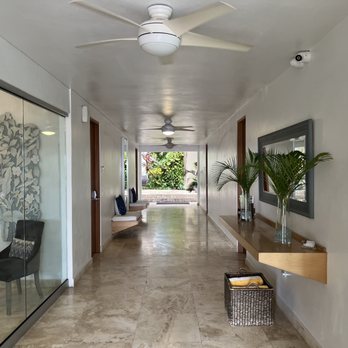 Malecon House - The main hallway on the first floor--you can see the basket for beach / pool towels on the right. - Hotels Near Me - Vieques, Puerto Rico