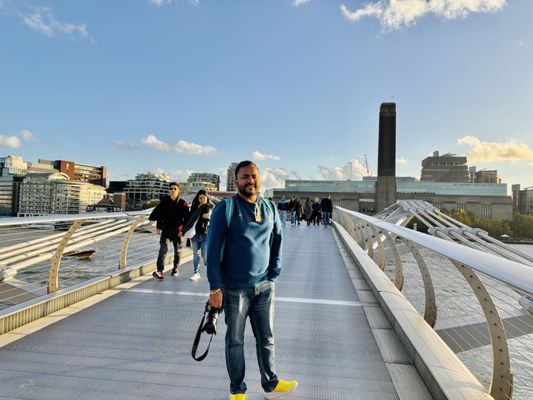 Millennium Bridge by null