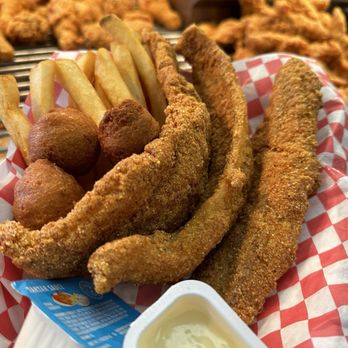 Rusty Rooster - 3 fish (snack pack) - Chicken Shop Near Me - Seguin, Texas