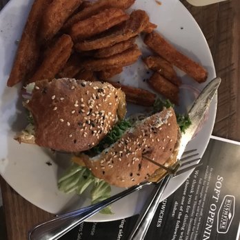 Bushfire Kitchen - Menifee - Bushfire burger with sweet potato fries - Gluten-Free Near Me - Menifee, California