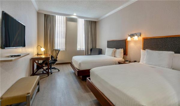 Wyndham Garden Baronne Plaza New Orleans by null