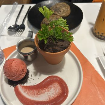 Spot Dessert Bar - Desserts Near Me - Flushing, New York