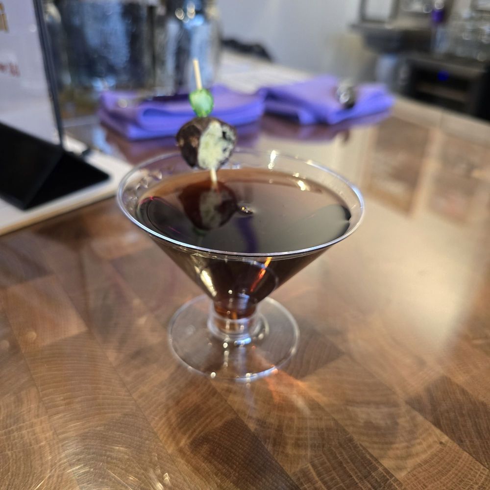 Clever Girl Winery Logo