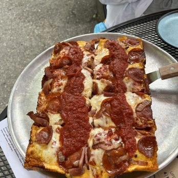 Lucille - Steel Pan - Pizza Near Me - Madison, Wisconsin