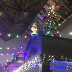Lounge all decked out for the holidays and live music