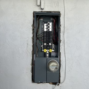 Cano Electric - 200 amp panel install pre-stucco patch - Electricians Near Me Cano Electric - 200 amp panel install pre-stucco patch - Electricians Near Me
