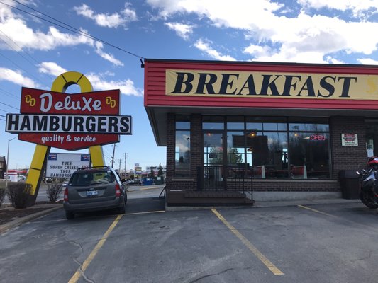 Deluxe Hamburgers by null