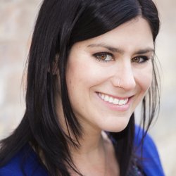 Five Element Austin - Lindsay Kohn, LAc. Acupuncturist and owner of Five Element Austin