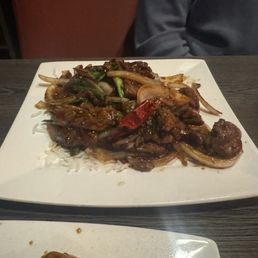 Mongolian Beef 蒙古牛 / 午