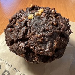Cafe Crema - Vegan Banana Chocolate Muffin.