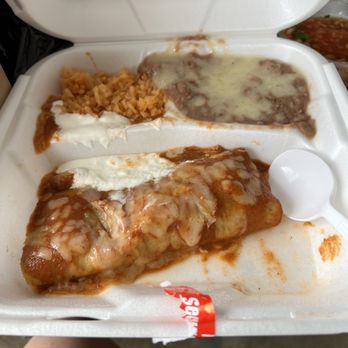 Rosa Linda's Mexican Cuisine - Two 2 Item Combination Plate - Mexican Near Me - Selma, California Rosa Linda's Mexican Cuisine - Two 2 Item Combination Plate - Mexican Near Me - Selma, California