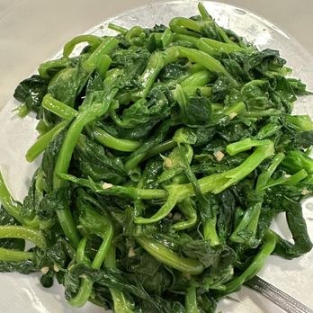 Farmers Restaurant - Pea sprout stir fried with garlic, a bit tough - Chinese Near Me - Brooklyn, New York