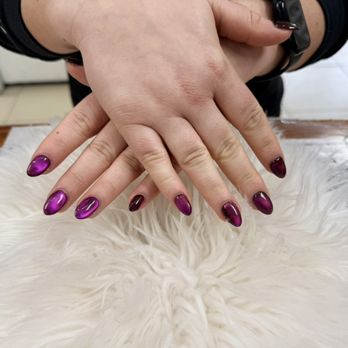 MeTime Nail & Spa - Cat eye gel fullset - Nail Salons Near Me - Albany, New York MeTime Nail & Spa - Cat eye gel fullset - Nail Salons Near Me - Albany, New York