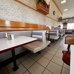 Bob's Burgers - Seating