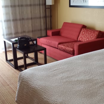 Sonesta Select Chattanooga Hamilton Place - Sitting area of King size room - Hotels Near Me - Chattanooga, Tennessee Sonesta Select Chattanooga Hamilton Place - Sitting area of King size room - Hotels Near Me - Chattanooga, Tennessee