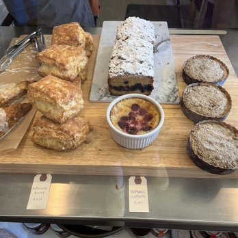 Minifactory - Minifactory: The scones, biscuits, gluten-free blueberry cake, clafoutis, tarts... - Cafes Near Me - Bristol, Vermont