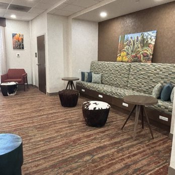 Hampton Inn Carefree - Inside - Hotels Near Me - Carefree, Arizona
