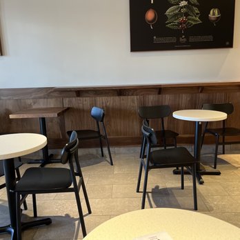 Peet's Coffee - Seating area - Coffee & Tea Near Me - Napa, California