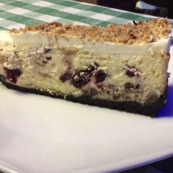Win-Spuntino - Seasonal white chocolate with cranberry cheesecake, moist and flavorful. - Italian Near Me - Honolulu, Hawaii