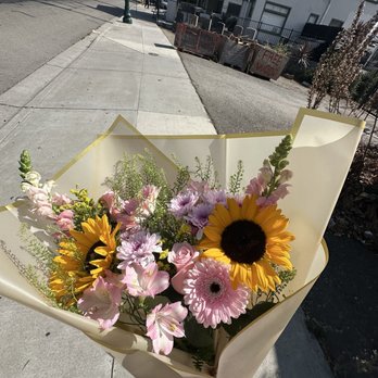 Hayward Flowers - Florists Near Me - Hayward, California Hayward Flowers - Florists Near Me - Hayward, California