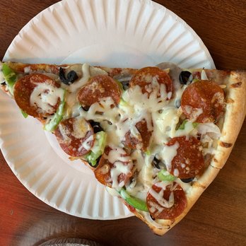 Tony Pepperoni - Ahhh see black olives on the deluxe as well! - Pizza Near Me - Atlantic Beach, Florida