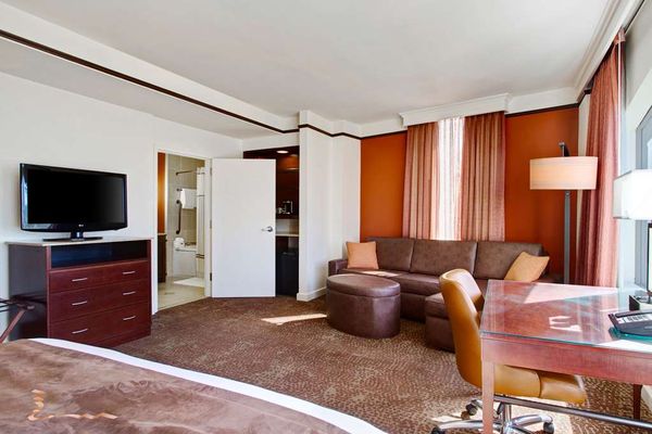 The Emily Morgan San Antonio - a DoubleTree by Hilton Hotel by null