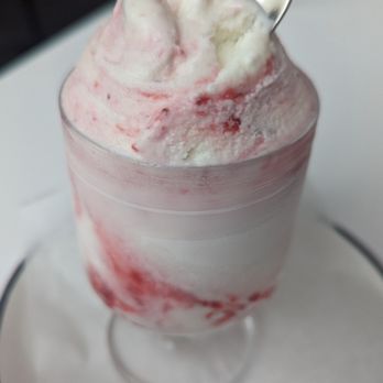 Misi - Strawberries and cream gelato - Italian Near Me - Brooklyn, New York Misi - Strawberries and cream gelato - Italian Near Me - Brooklyn, New York