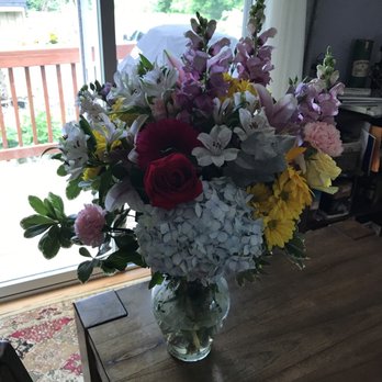 Muzzy Day Square Florist - Florists Near Me - East Boston, Massachusetts