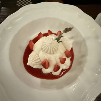Brasserie Royale - Lavender ice cream - French Near Me - Sterling, Virginia