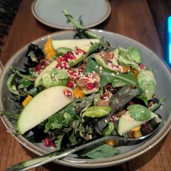 Tupelo Park City - Market greens, green apple, roasted squash, pomegranate, nuts and seeds ($14) - New American Near Me - Park City, Utah