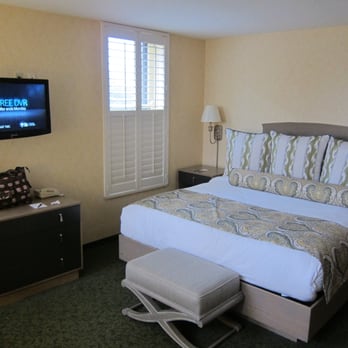 The Parkview Hotel - Queen Bed in the ParkView Suite - Hotels Near Me - Syracuse, New York