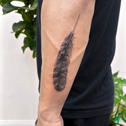 Jocelyn did an absolutely amazing job recreating this hawk feather!!! Jocelyn did an absolutely amazing job recreating this hawk feather!!!