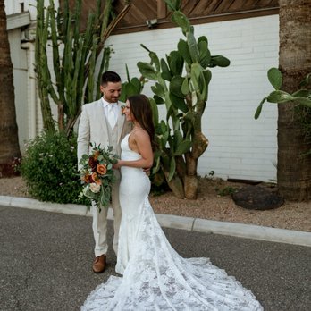 Tailored In White - Sewing & Alterations Near Me - Glendale, Arizona Tailored In White - Sewing & Alterations Near Me - Glendale, Arizona