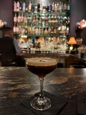 CW's Gin Joint by null