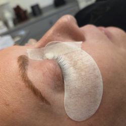 Prodigo Day Spa - Before Lash Extensions