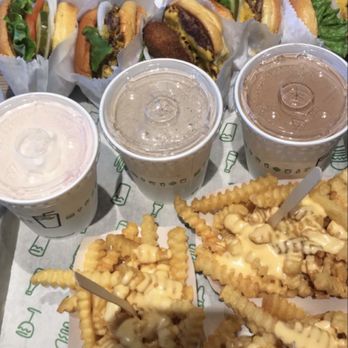 Shake Shack El Segundo - Burgers Near Me - El Segundo, California